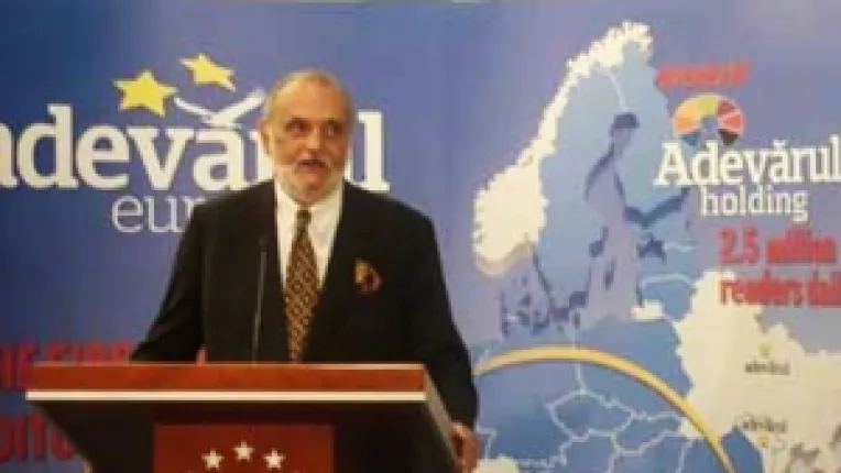 Adevarul: Dinu Patriciu strange surubul 