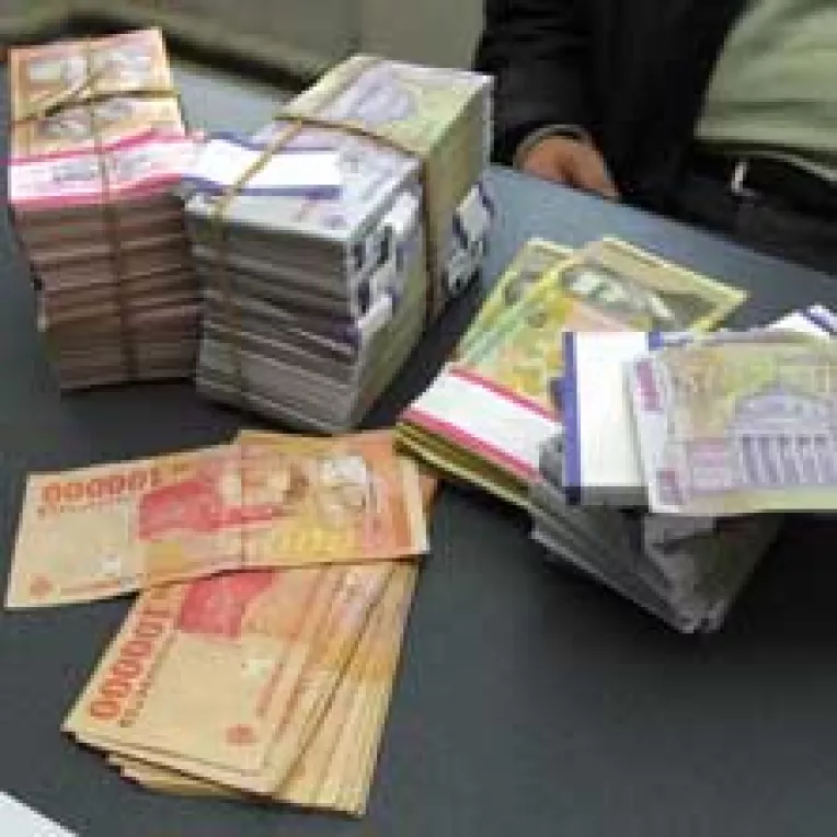 Bugetul rectificativ da cei mai multi bani la Transporturi si Educatie