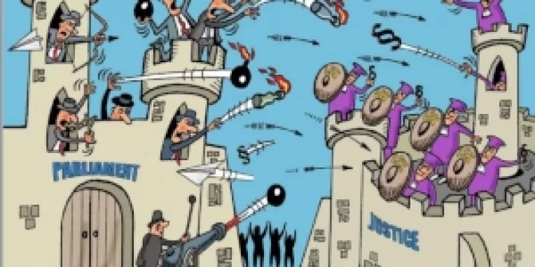 De ce a ajuns politica romaneasca o mare incaierare, in care toata lumea se paruieste cu toata lumea