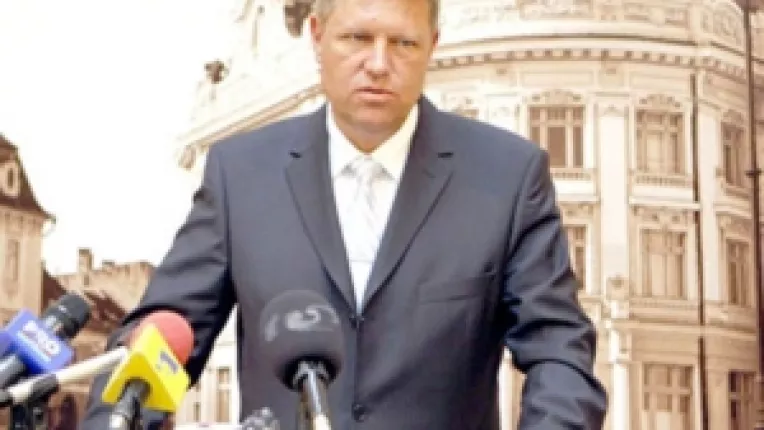 Klaus Iohannis nu vrea sa plece de la Primaria Sibiului, pretextand ca nu accepta postul de ministru de Interne daca nu este numit si vicepremier!
