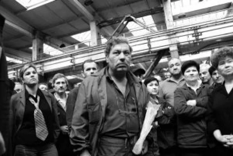 La Commet continua greva