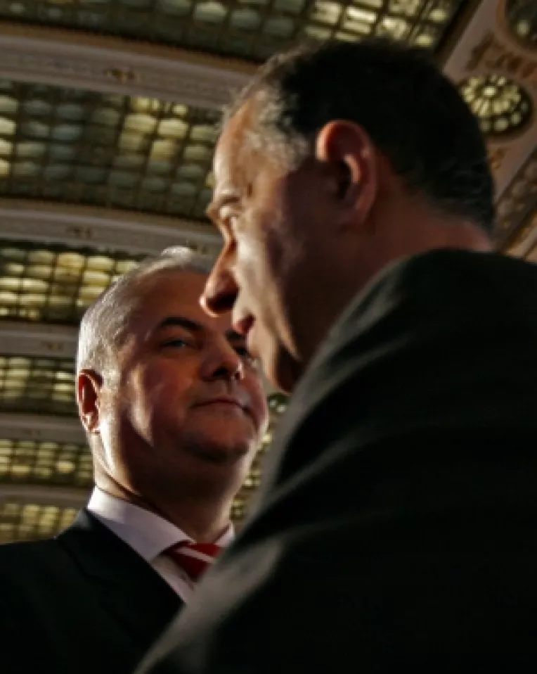 Nastase il lauda pe Geoana