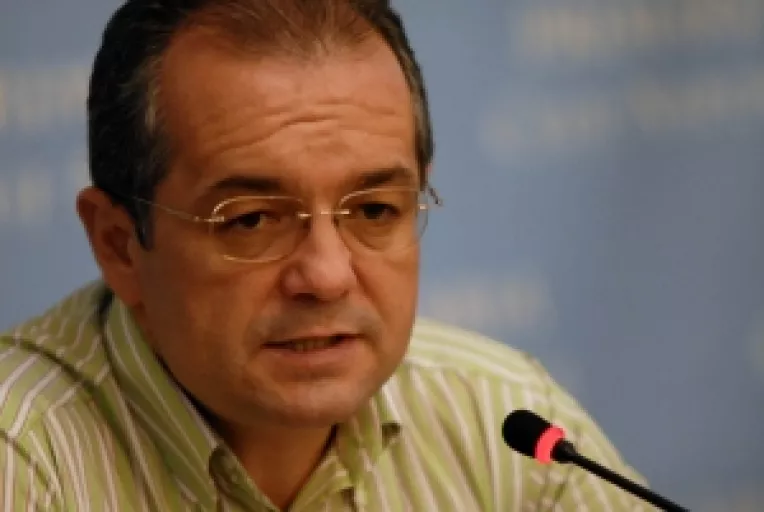 PD-L cere Parlamentului sa respinga saptamana aceasta OUG de amanare a majorarii salariilor