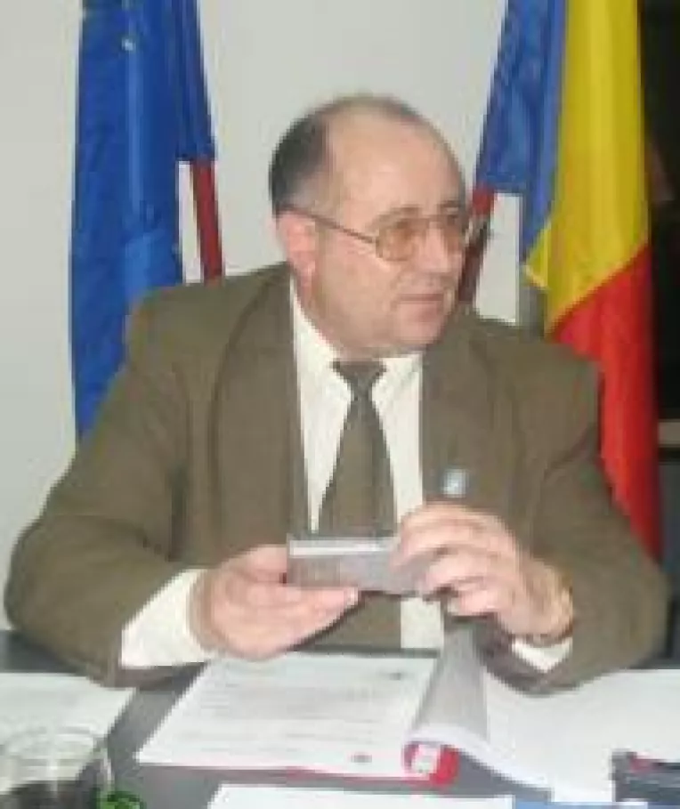 Prefectul Radu Bud acuzat de santaj