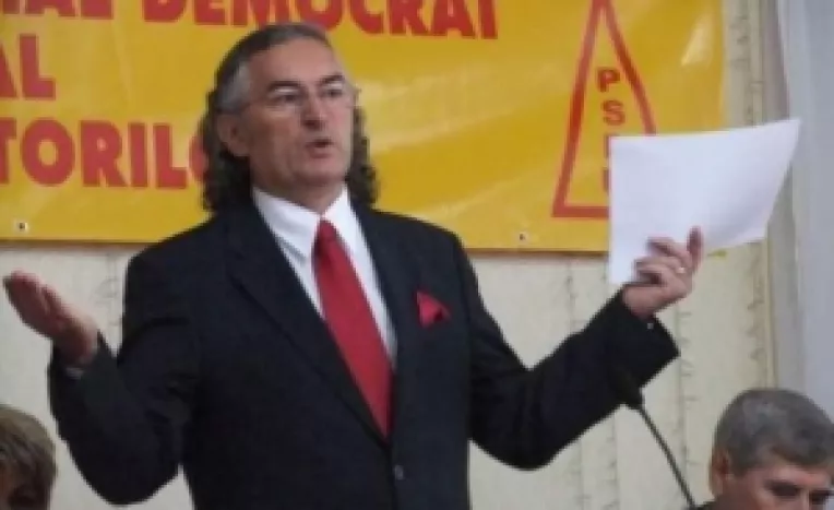 Sondaj Machiavelli.ro : 77% dintre romani cred ca partidul lui Miron Cozma, PSDM, este un rateu