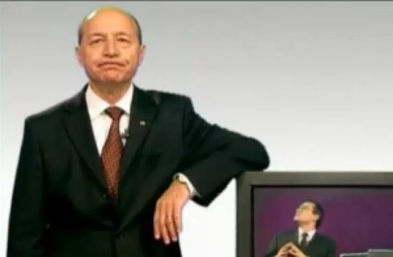 Tinta principala a lui Basescu: Ziare, televiziuni si patroni de presa
