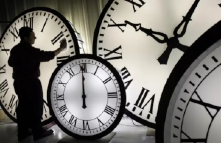 Trecerea la ORA DE IARNA 2014 se face in noaptea dintre 25 si 26 octombrie 2014 (ultima duminica din luna octombrie)