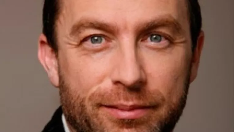 Un apel de la fondatorul Wikipediei, Jimmy Wales