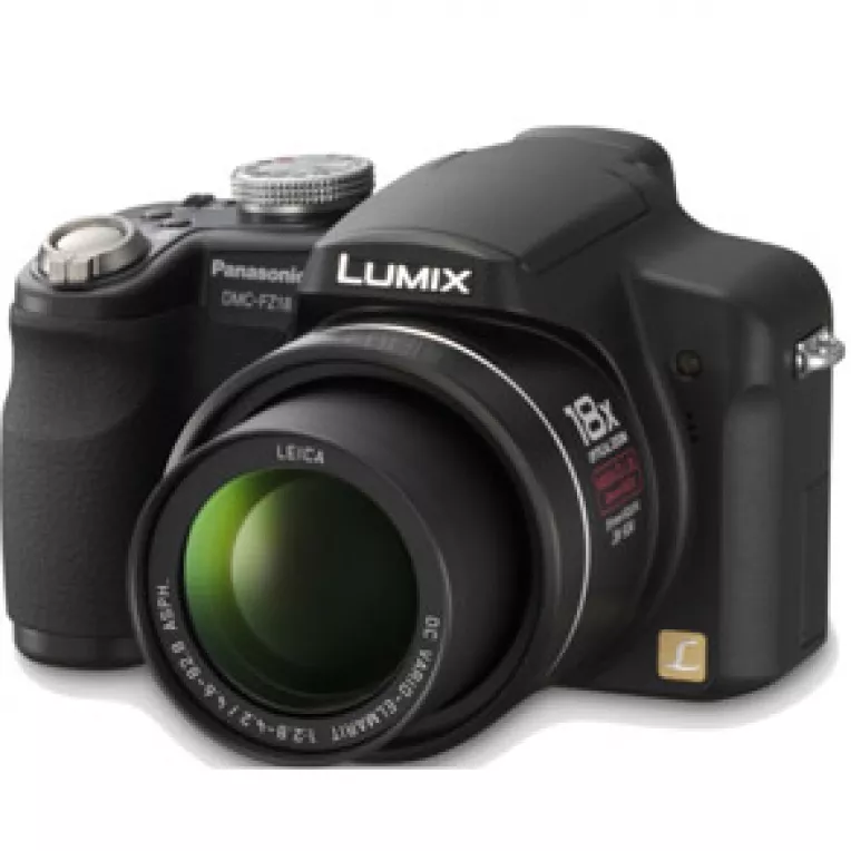 Zoom optic impresionant - 18x de la Panasonic
